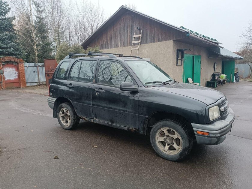 Шевроле трекер 2001