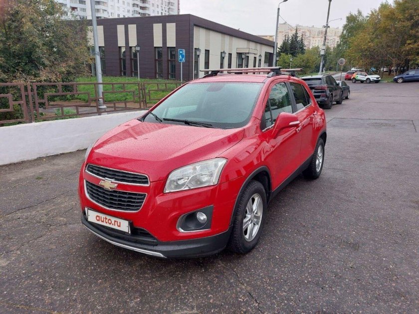 Шевроле трекер 2015 года