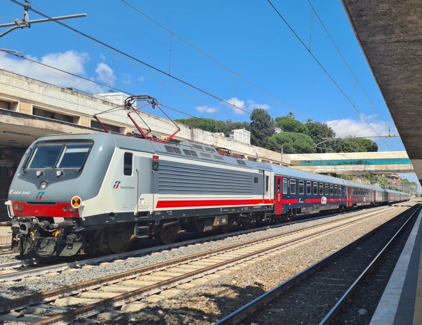 Поезд Intercity