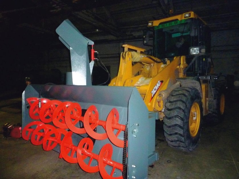 Снегоочиститель фрезерно-роторный Амкодор 9512