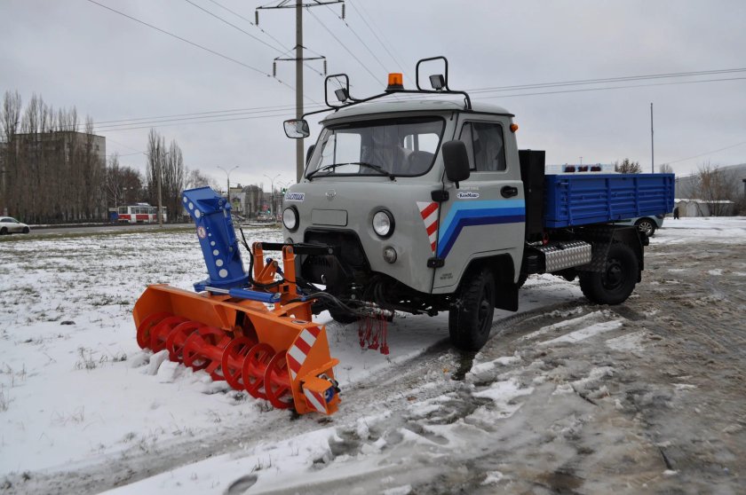 Шнекороторный снегоочиститель Урал дэ-226