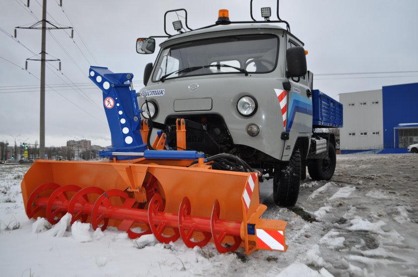 КАМАЗ 43118 шнекороторный снегоочиститель