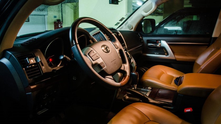 Toyota Land Cruiser 200 салон Brownstone