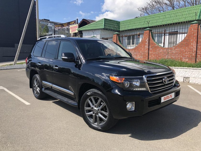 Land Cruiser 200 Brownstone