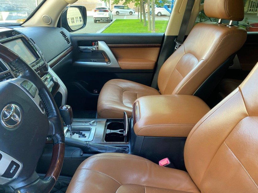 Тойота ленд крузер 200