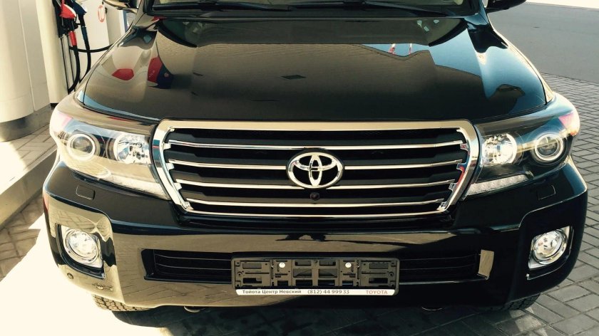 Решетка Toyota Land Cruiser 200