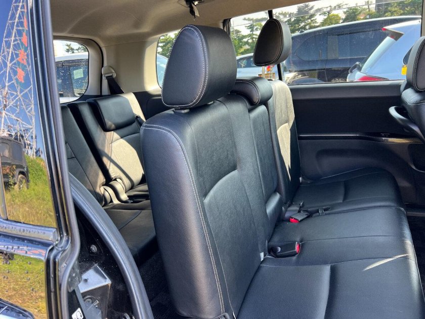 Тойота сиента