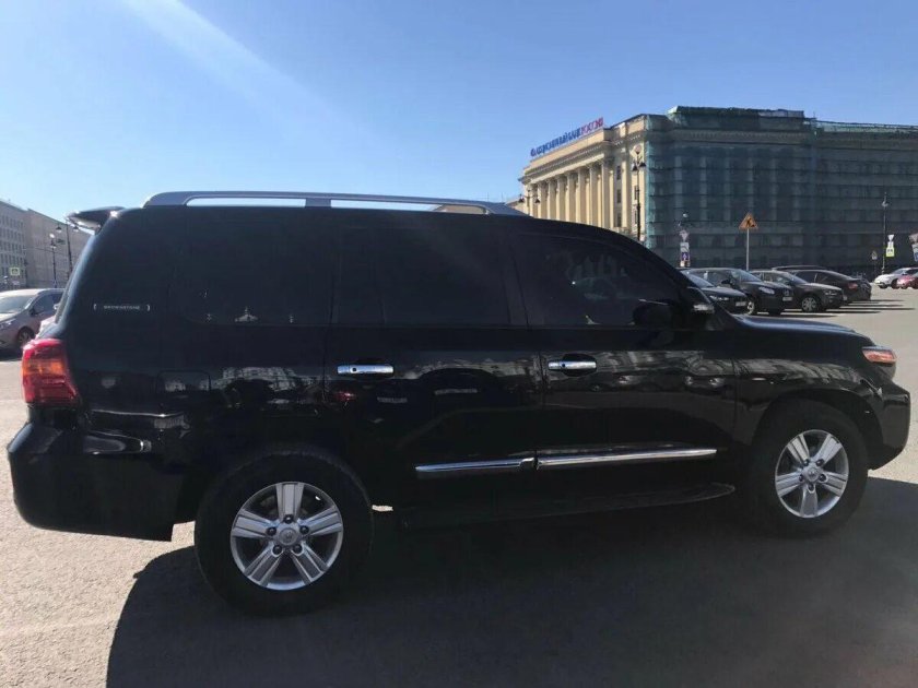 Toyota Land Cruiser 200 2014 Black