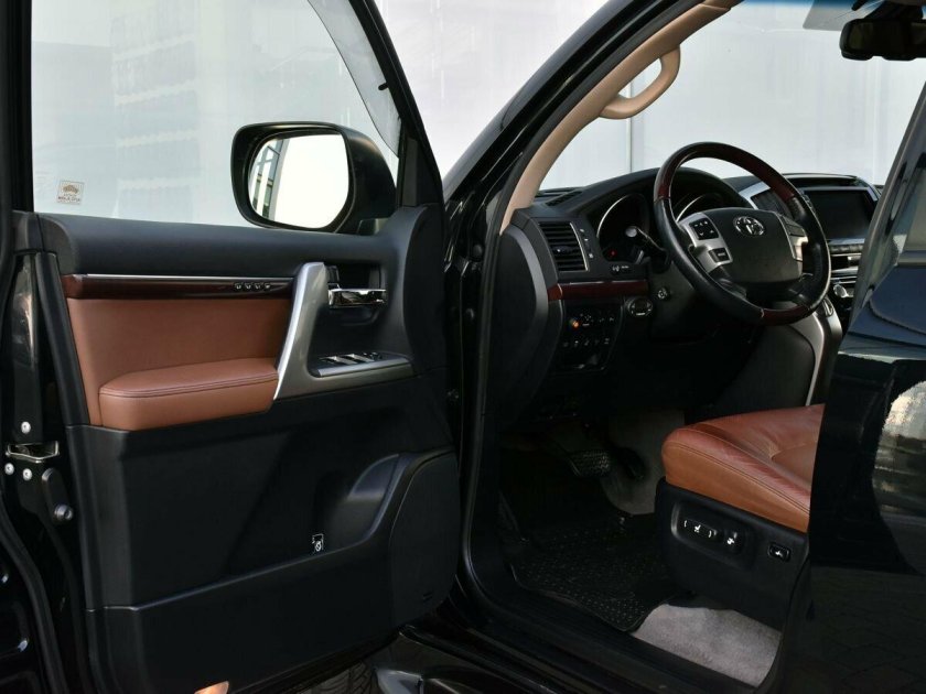 Toyota land cruiser 2014