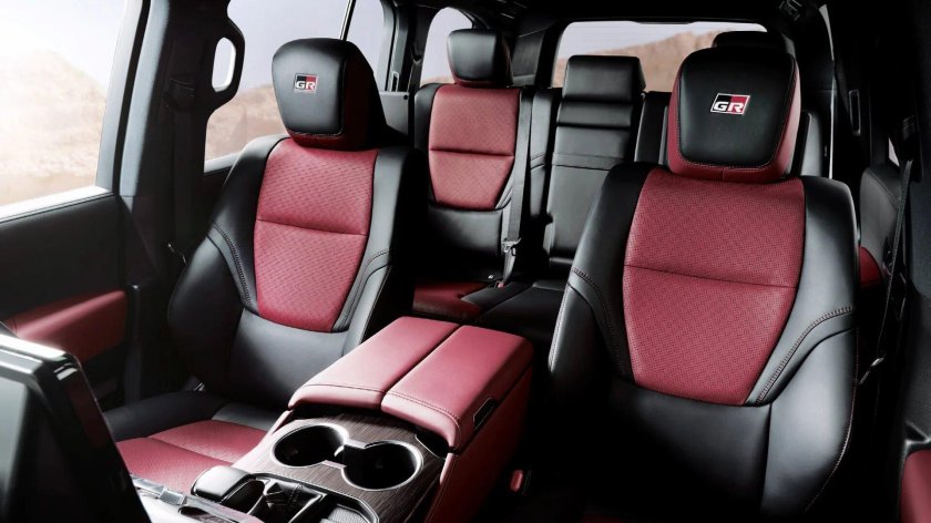 Toyota Land Cruiser 300 2022 Interior