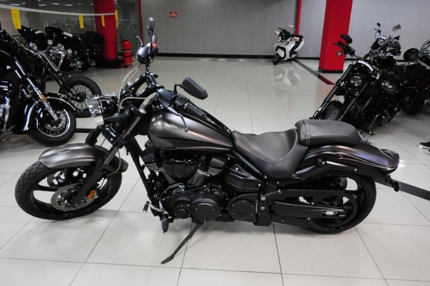 Yamaha xv1900 Raider