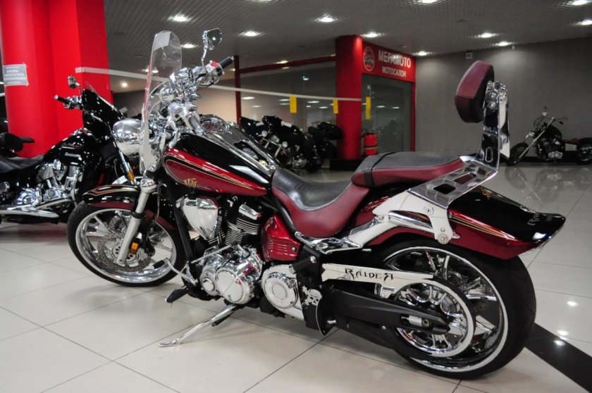 Yamaha Raider 1900