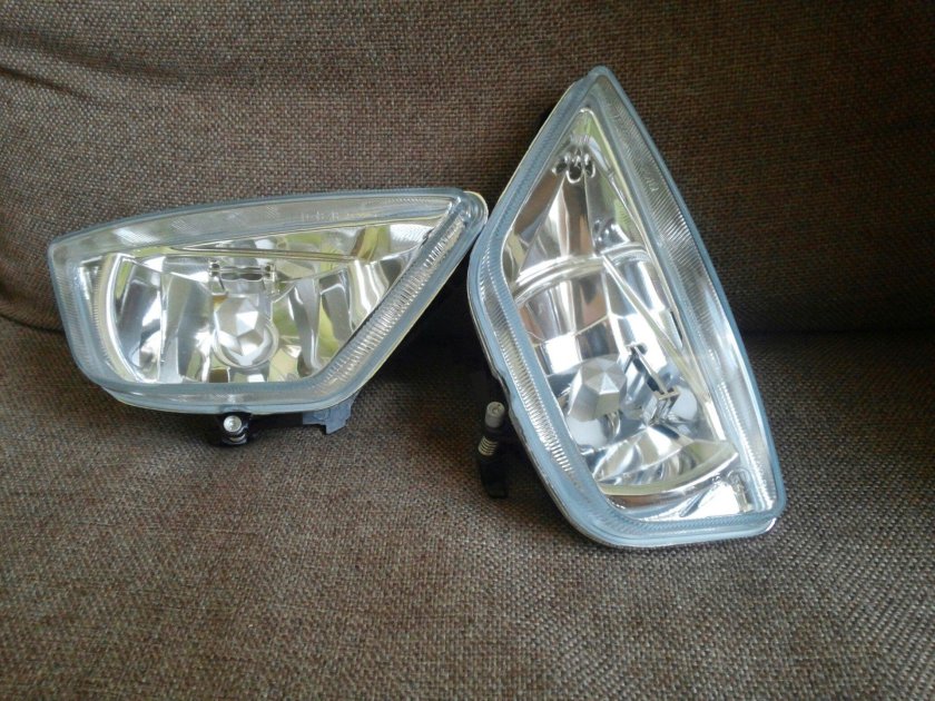 Противотуманные фары Форд фокус 1