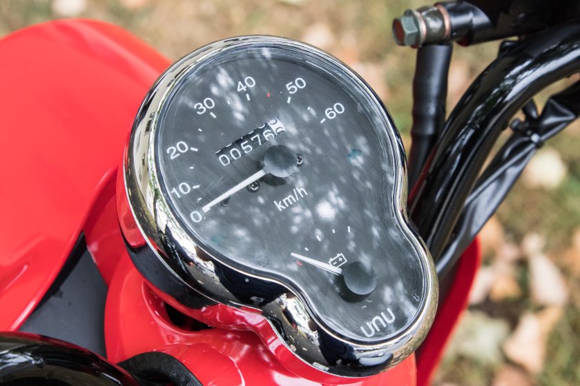 Манометр на панель приборов