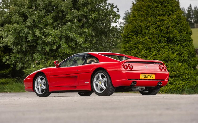 Феррари f 355