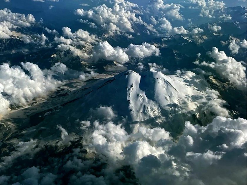 Эльбрус из космоса