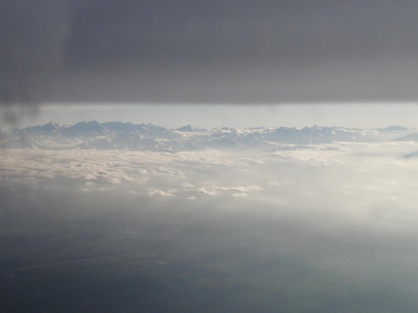 Фото неба с самолета с облаками