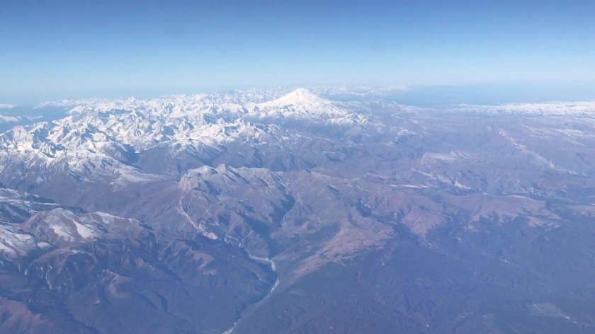 Гора эльбрус с самолета