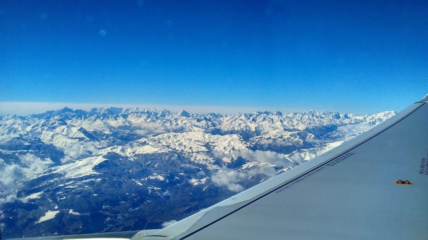 Казбек и Эльбрус с самолета