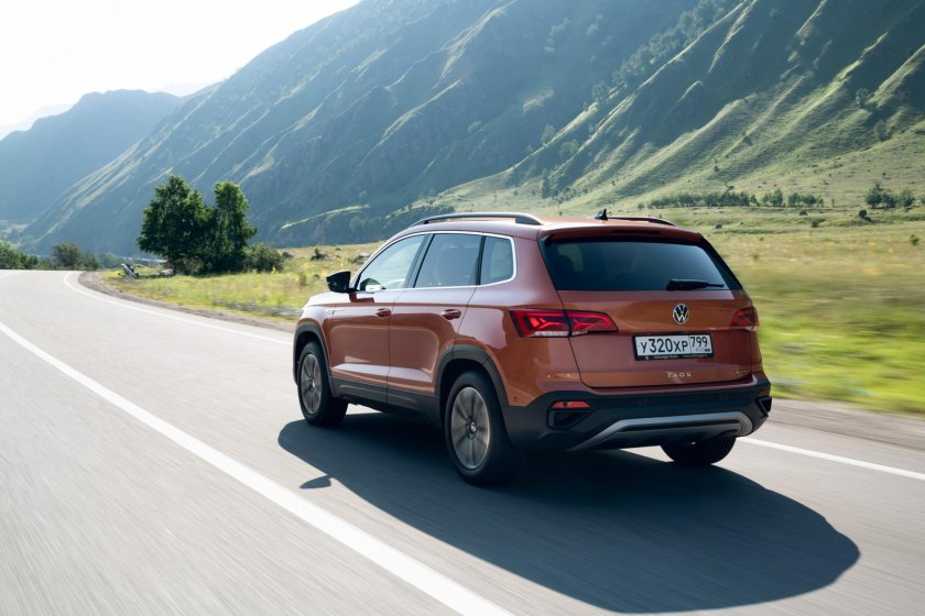 Volkswagen Taos кроссовер