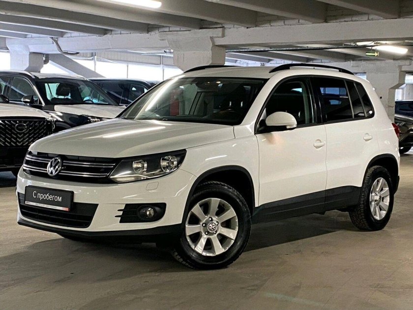 Белый фольксваген тигуан