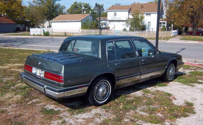 Buick Electra 1990