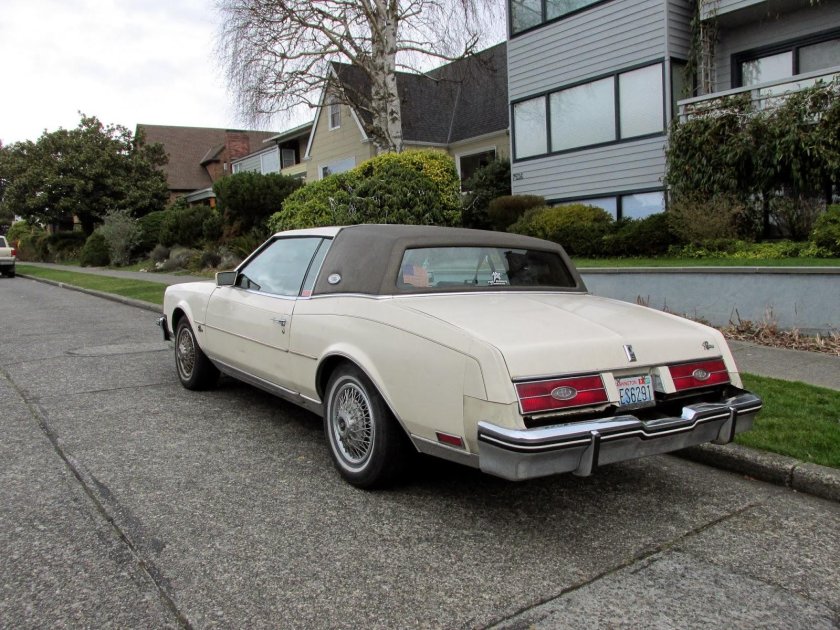 Buick Riviera 1985