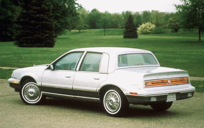 Buick Skylark 1990