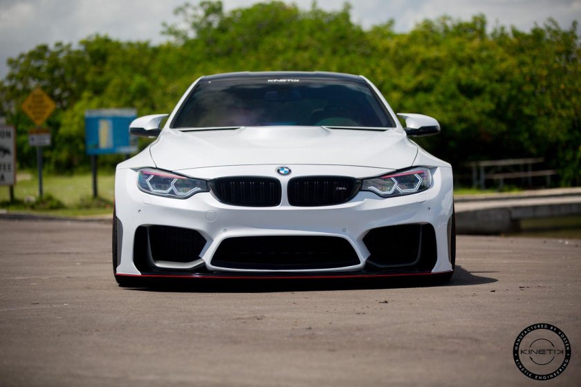 БМВ м4 белая