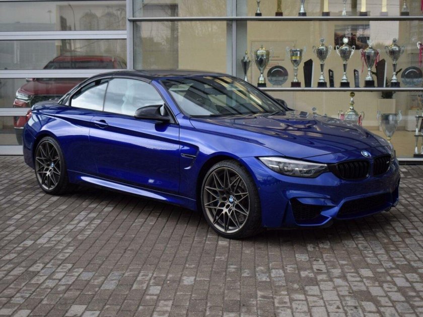 BMW m4 San Marino Blue