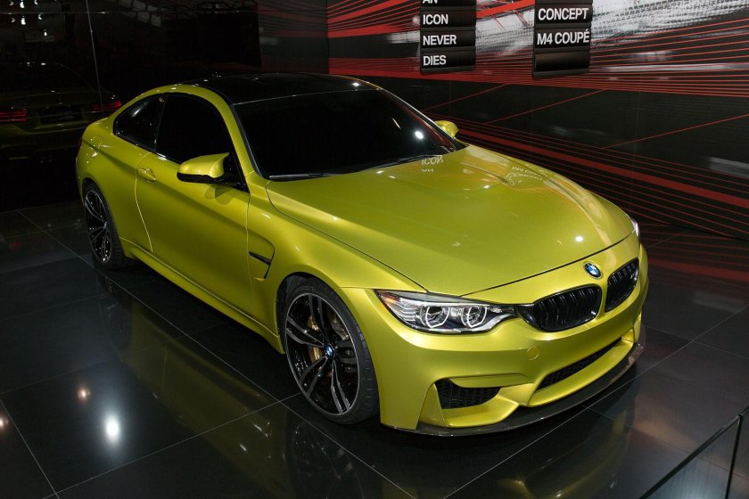 BMW m4 f82 Золотая