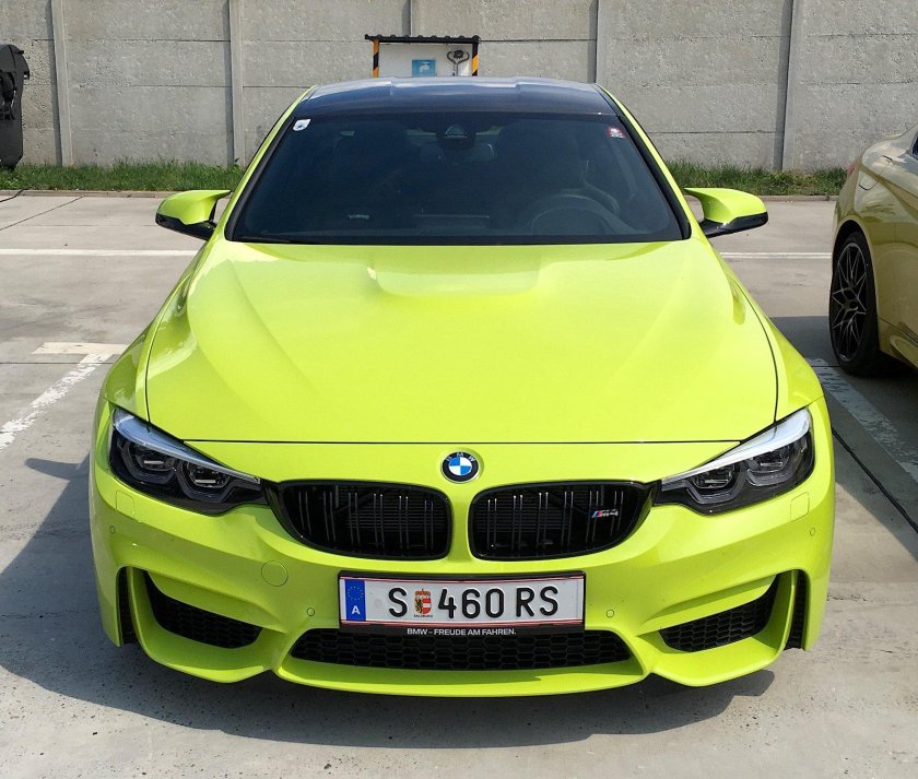 BMW m4 зеленая