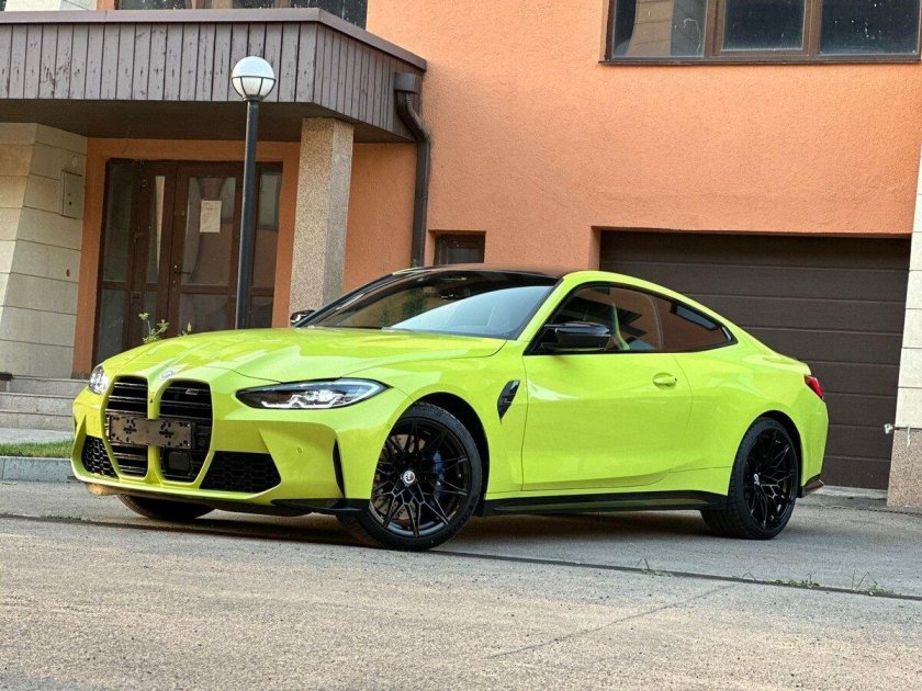 Салатовая БМВ