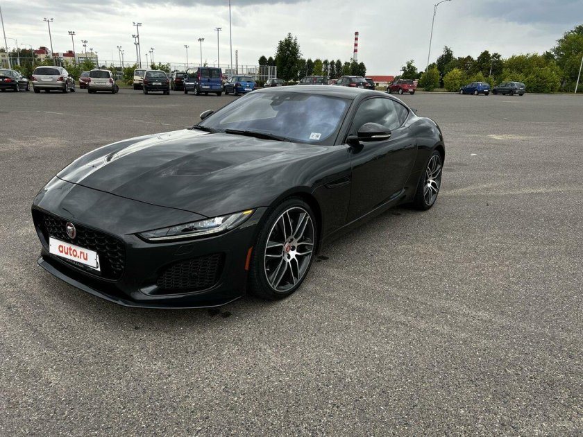 Jaguar f type 2021