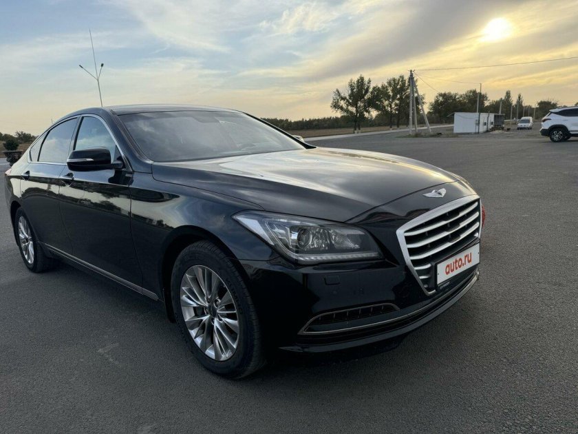 Hyundai genesis 2015