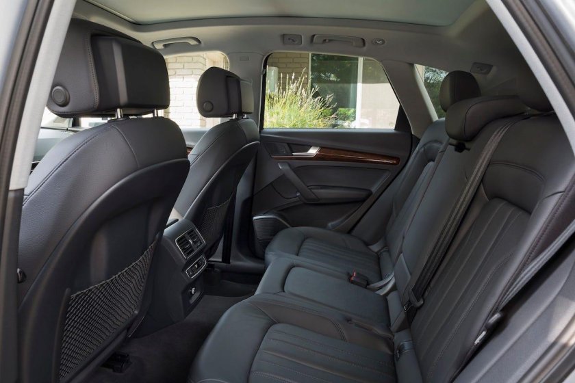 Audi q5 салон сзади