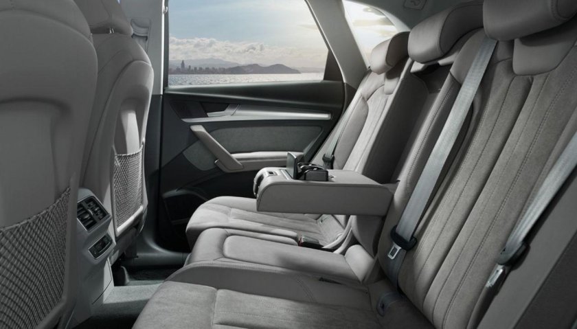 Audi q5 задний ряд