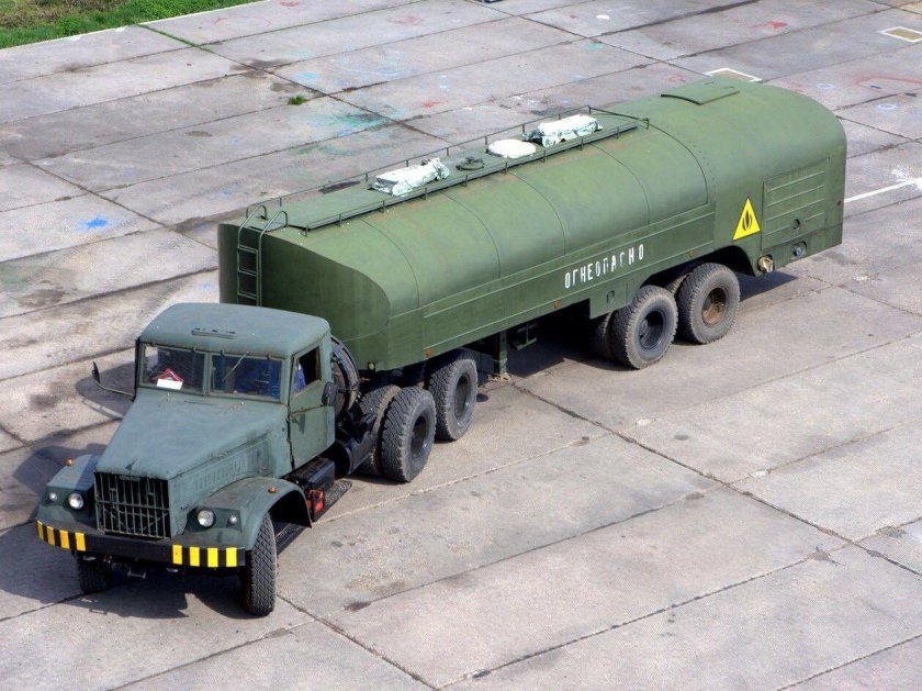 Топливозаправщик ТЗ-22 КРАЗ