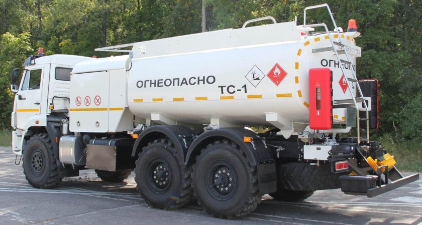 Топливозаправщик ТЗА 10