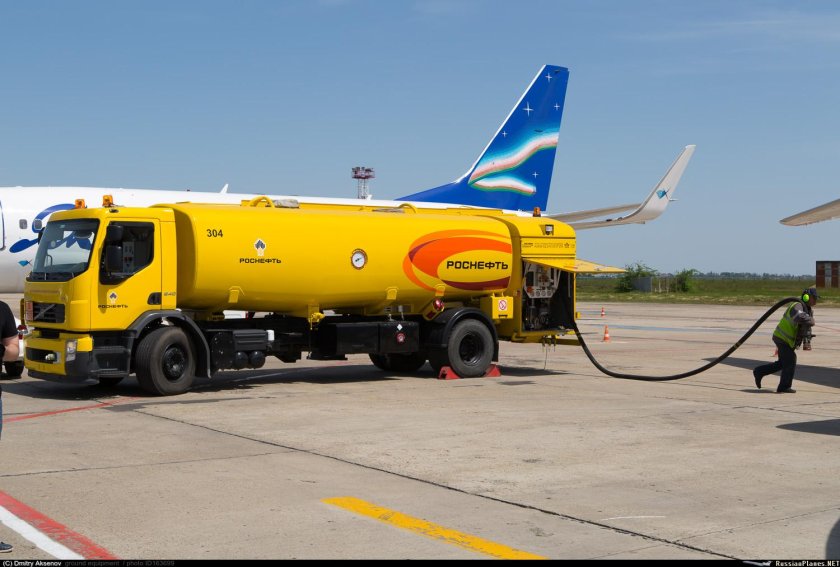 Топливозаправщик Аэродромный ТЗА-22