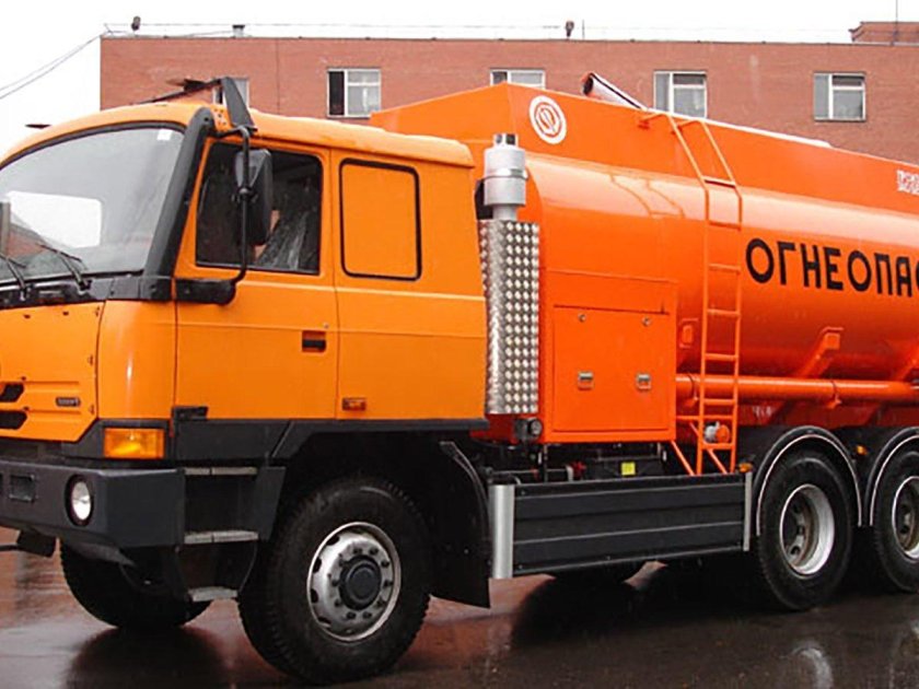 Татра топливозаправщик