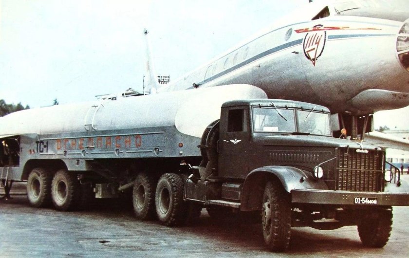 Топливозаправщик КРАЗ 258 ТЗ 22