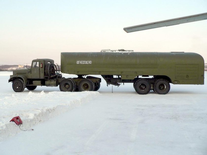 Топливозаправщик КРАЗ 258 ТЗ 22