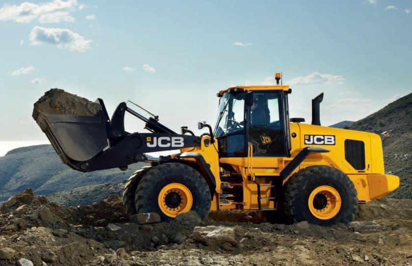 Фронтальный погрузчик JCB
