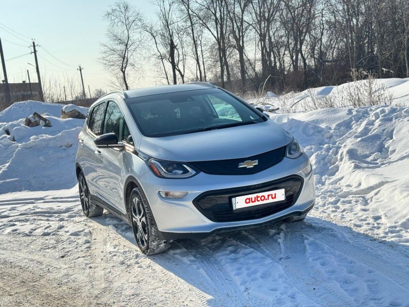 Серый шевроле