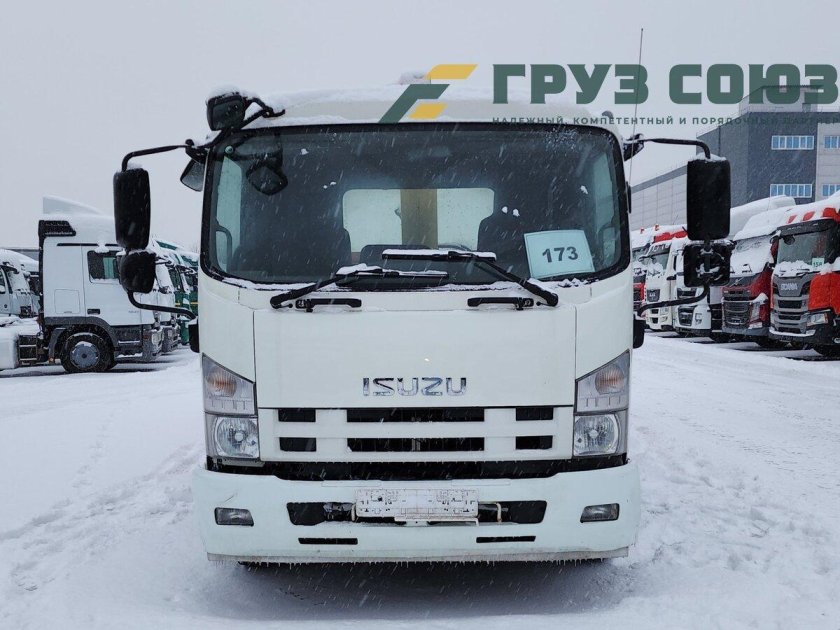 Исузу форвард