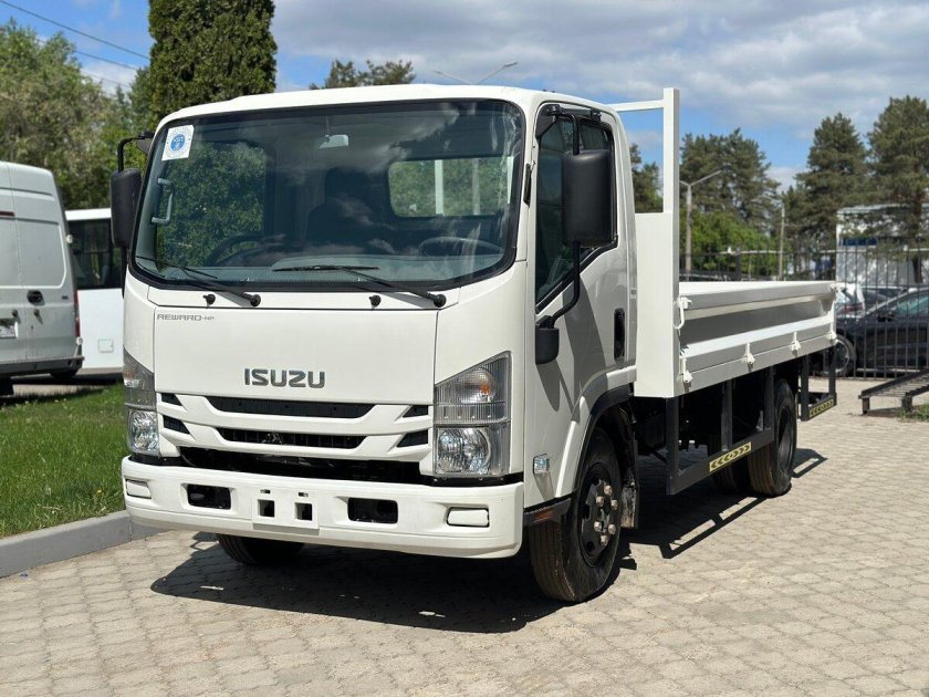 Isuzu elf n series