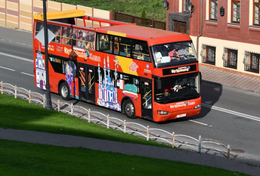 Двухэтажный автобус Казань