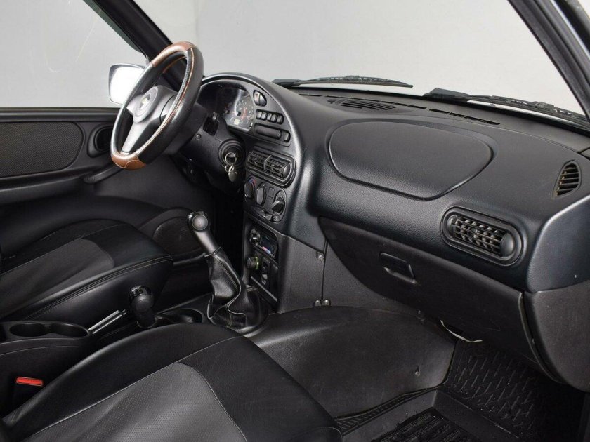 Niva Chevrolet 2123 салон