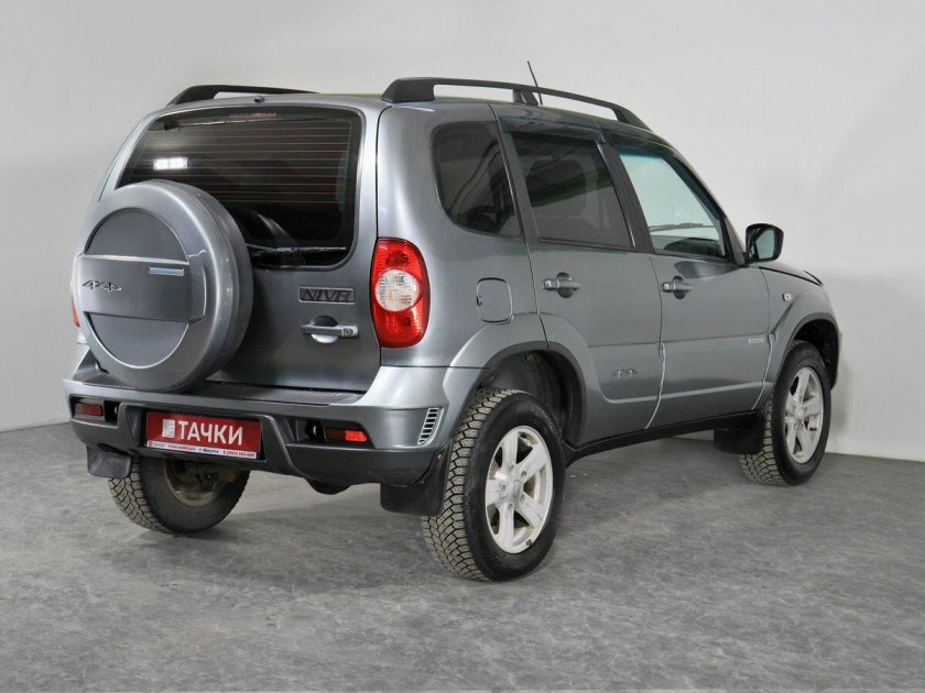 Машина нива шевроле